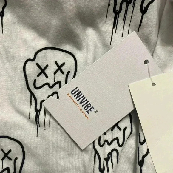 Big Boys Size Small Unvibe Printed Tees and Long Sleeve Flannel Shirt. All NWT - Picture 4 of 8